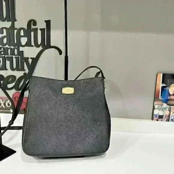 Michael Kors Crossbody Bag Black pebble leather Medium Size - Picture 1 of 3